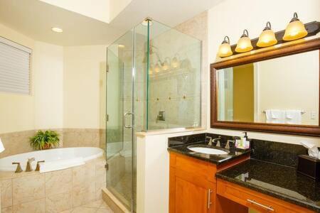 Grand Marina Suites Stock Island Yacht Club Key West Exterior foto